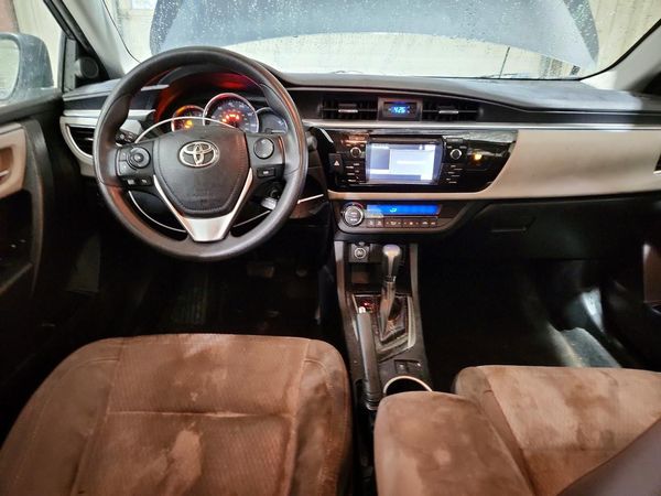 2015 TOYOTA COROLLA