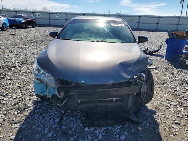 2017 TOYOTA CAMRY