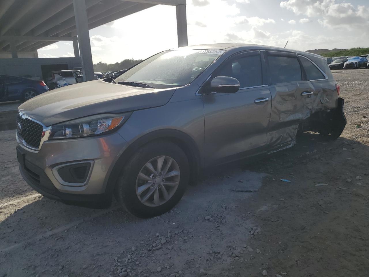 2018 KIA SORENTO L, LX