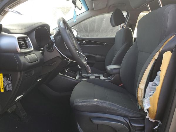 2018 KIA SORENTO L, LX