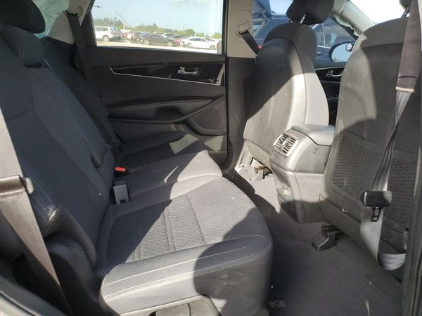 2018 KIA SORENTO L, LX