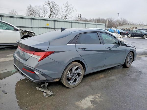 2024 HYUNDAI ELANTRA SEL w/ Convenience Pkg