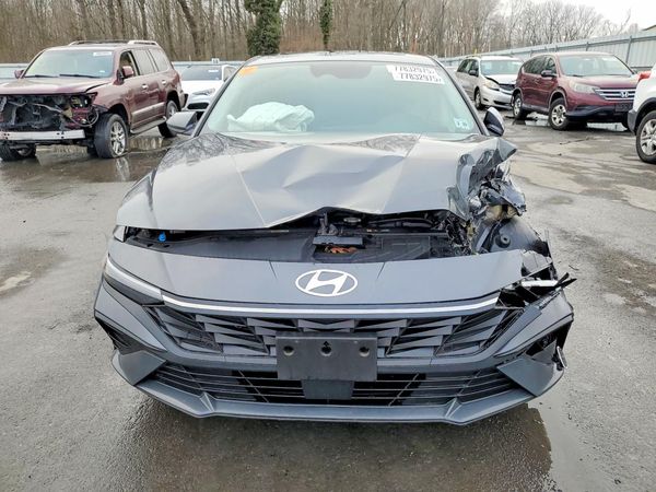 2024 HYUNDAI ELANTRA SEL w/ Convenience Pkg