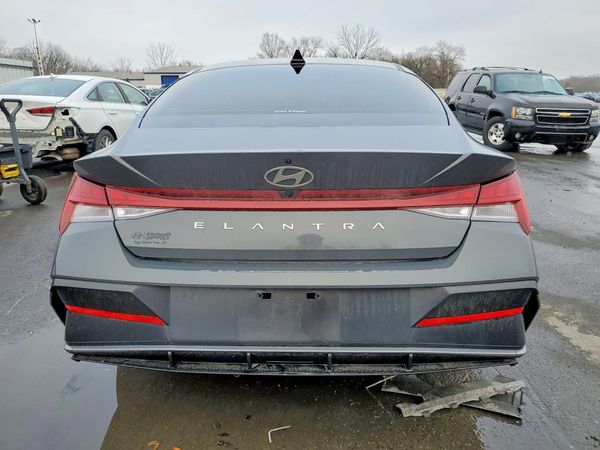 2024 HYUNDAI ELANTRA SEL w/ Convenience Pkg