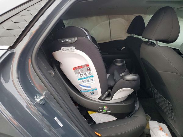 2024 HYUNDAI ELANTRA SEL w/ Convenience Pkg