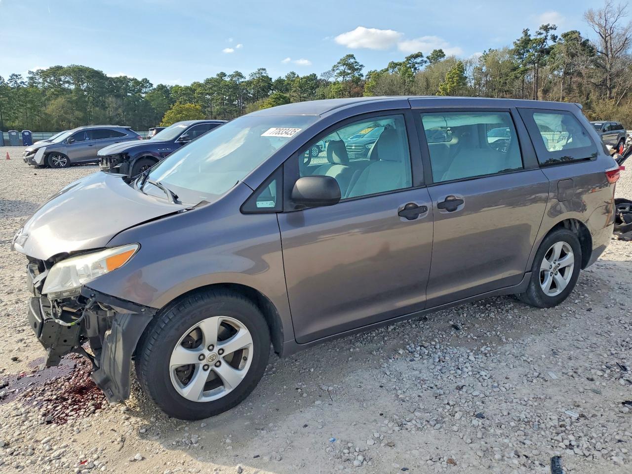 2017 TOYOTA SIENNA