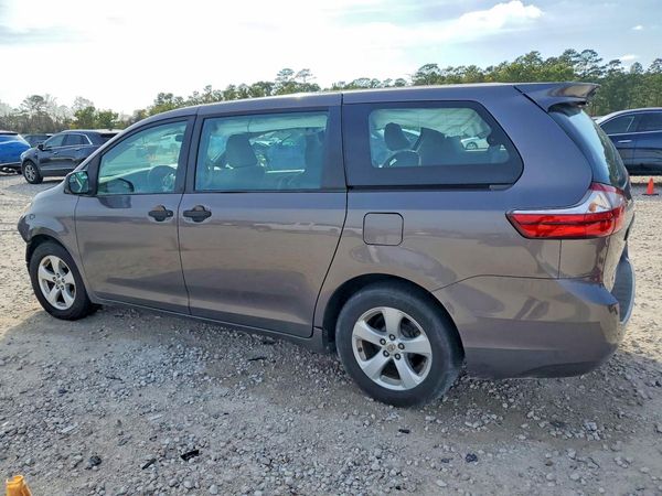 2017 TOYOTA SIENNA