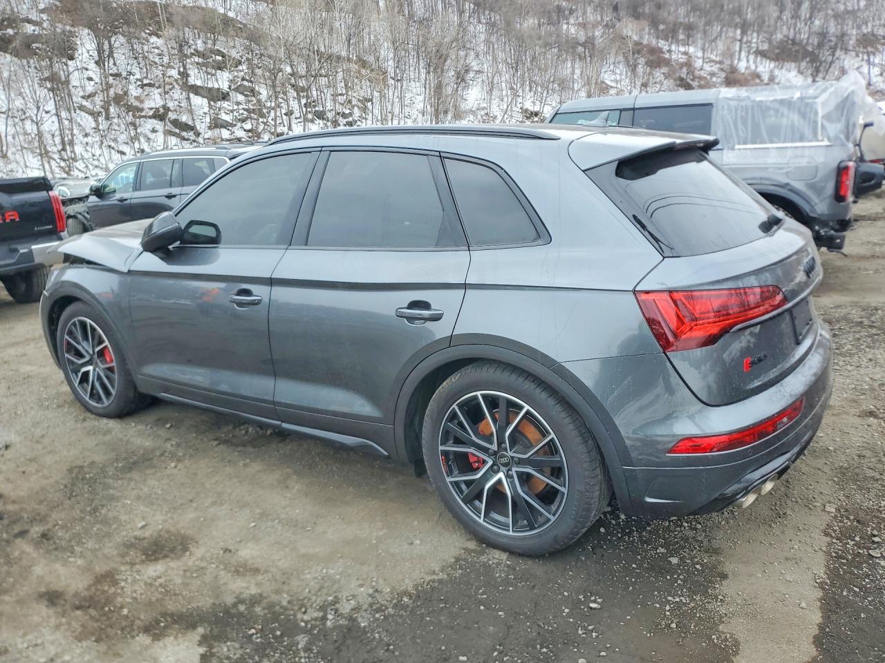 2025 AUDI SQ5 quattro Premium Plus