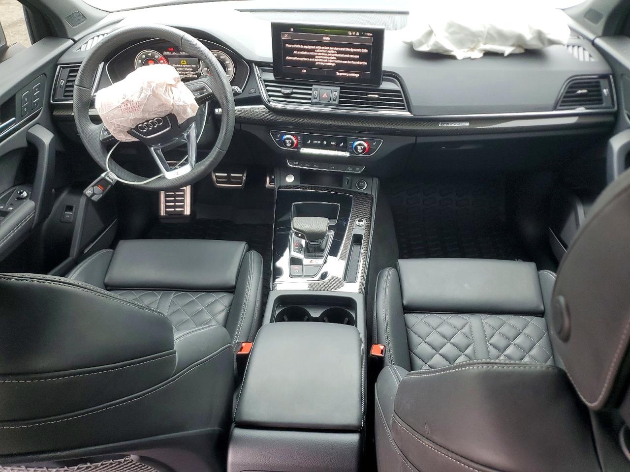 2025 AUDI SQ5 quattro Premium Plus