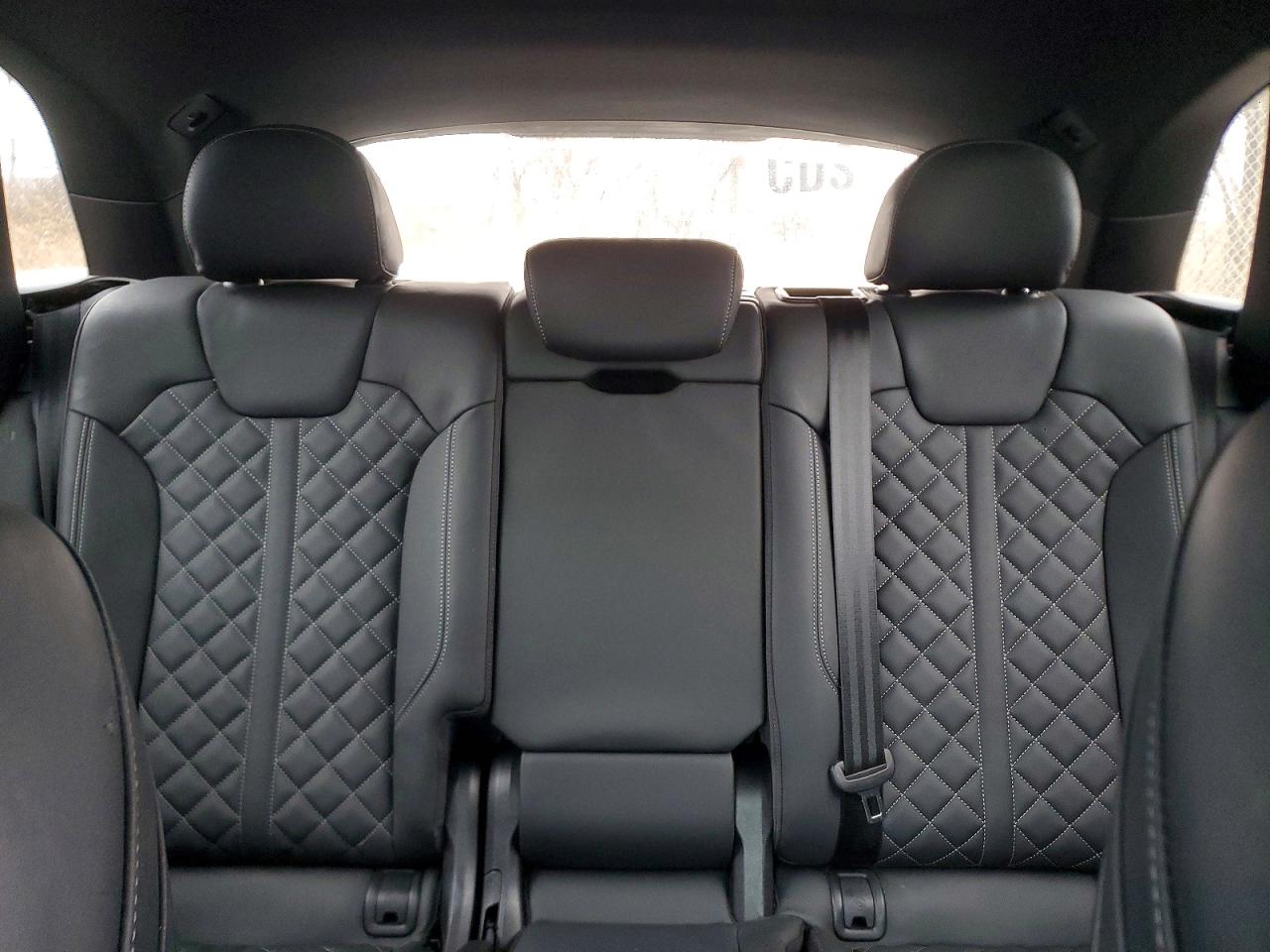 2025 AUDI SQ5 quattro Premium Plus