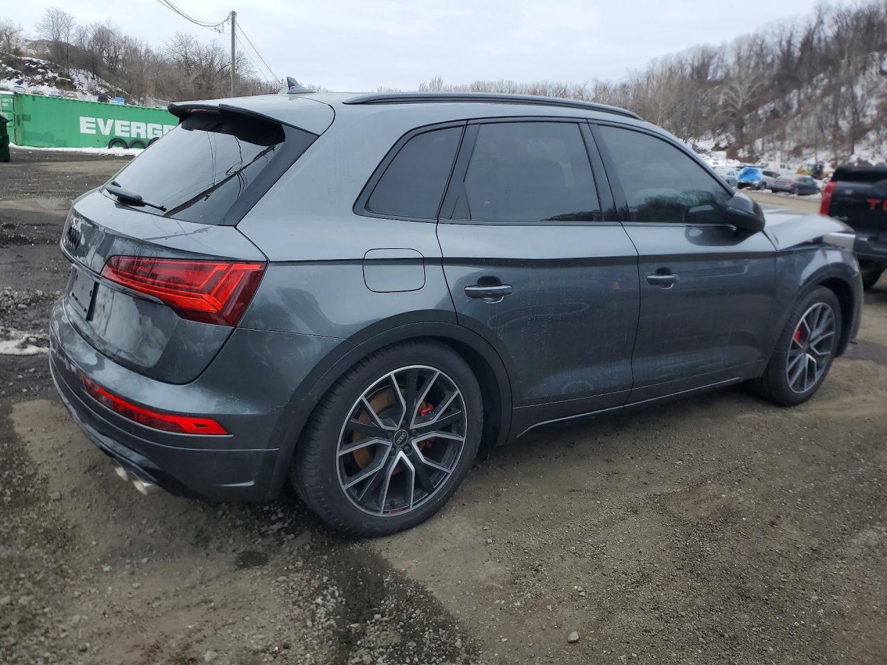 2025 AUDI SQ5 quattro Premium Plus