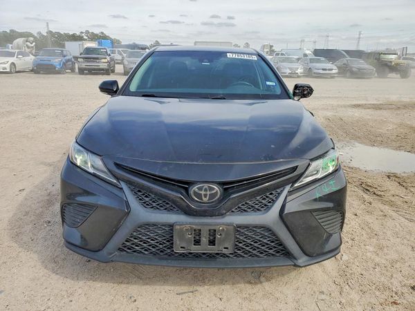 2018 TOYOTA CAMRY