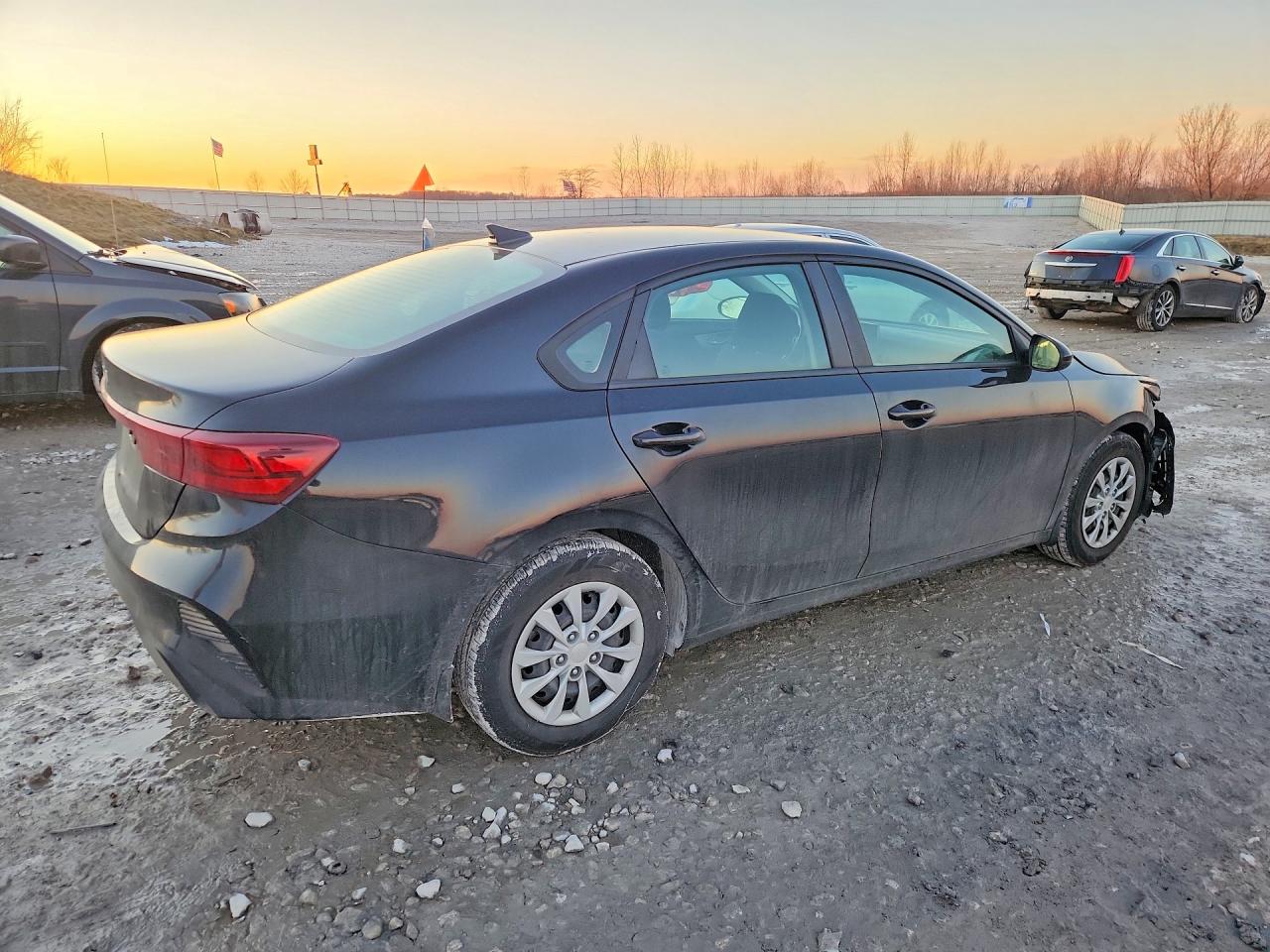 2022 KIA FORTE FE, LXS