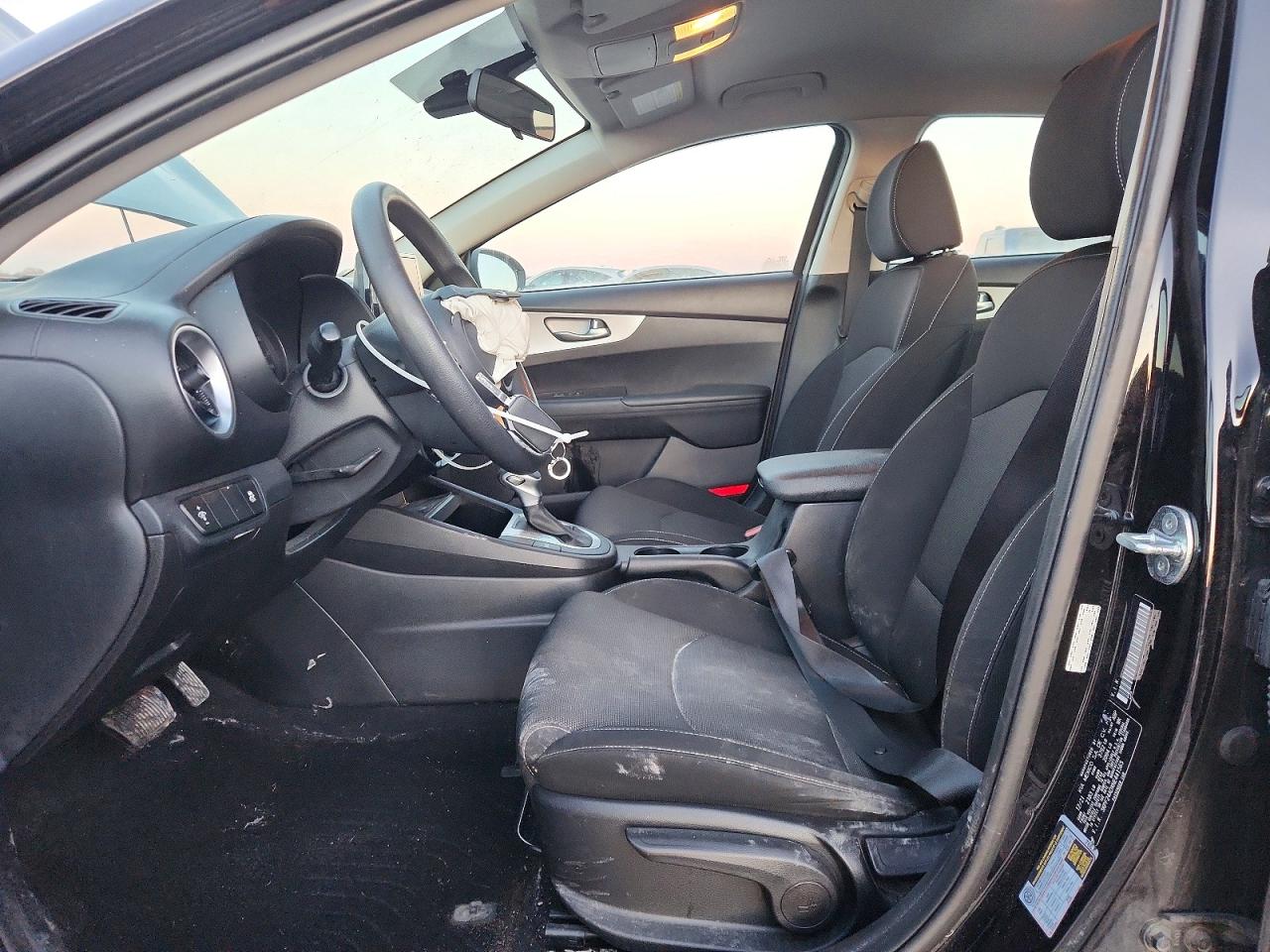 2022 KIA FORTE FE, LXS