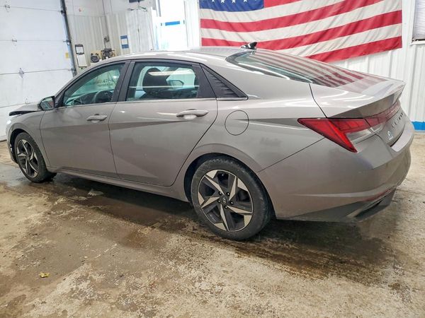 2022 HYUNDAI ELANTRA