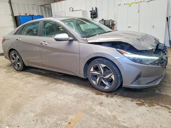 2022 HYUNDAI ELANTRA