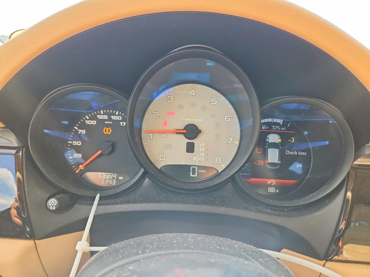 2015 PORSCHE MACAN