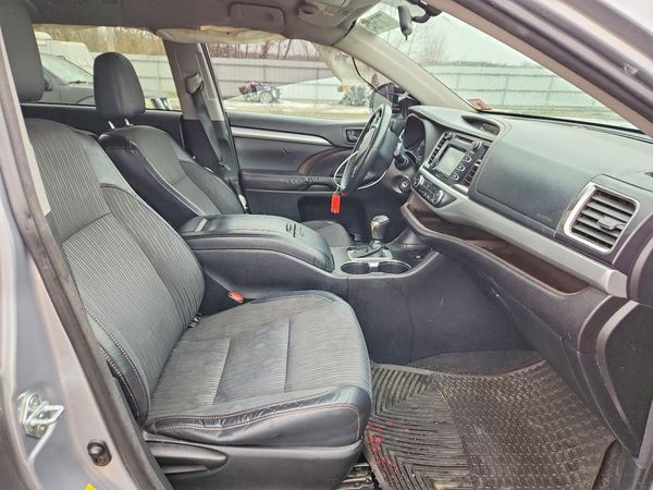 2015 TOYOTA HIGHLANDER