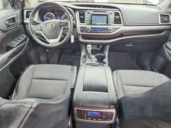 2015 TOYOTA HIGHLANDER