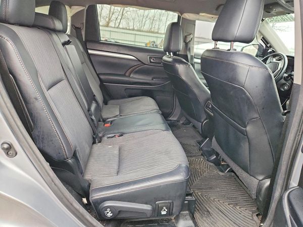 2015 TOYOTA HIGHLANDER