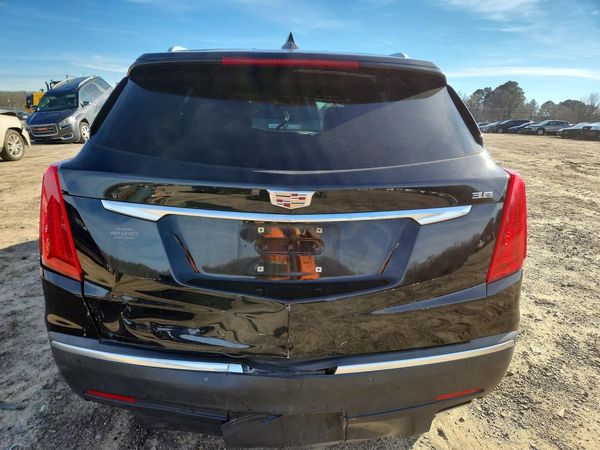 2017 CADILLAC XT5
