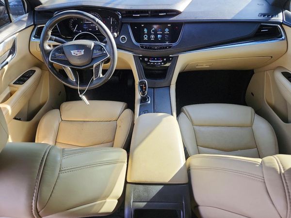 2017 CADILLAC XT5