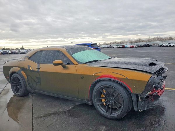 2016 DODGE CHALLENGER SRT HELLCAT