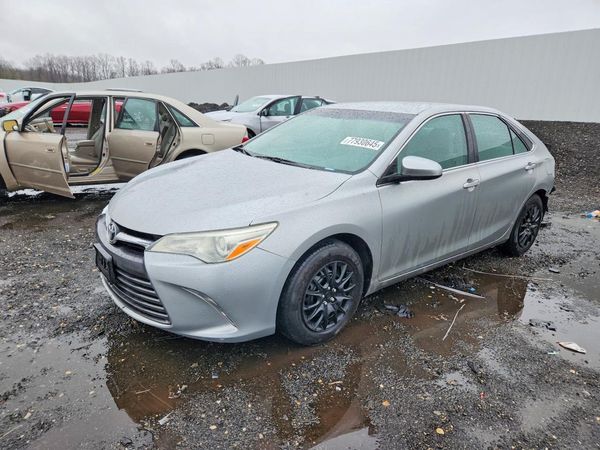 2016 TOYOTA CAMRY