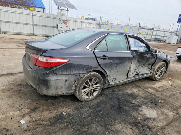 2017 TOYOTA CAMRY
