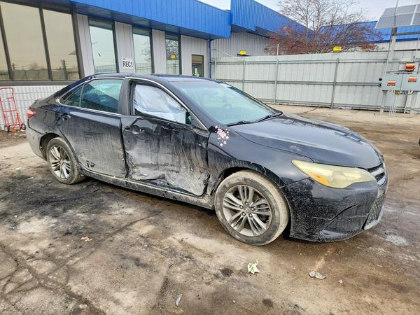 2017 TOYOTA CAMRY
