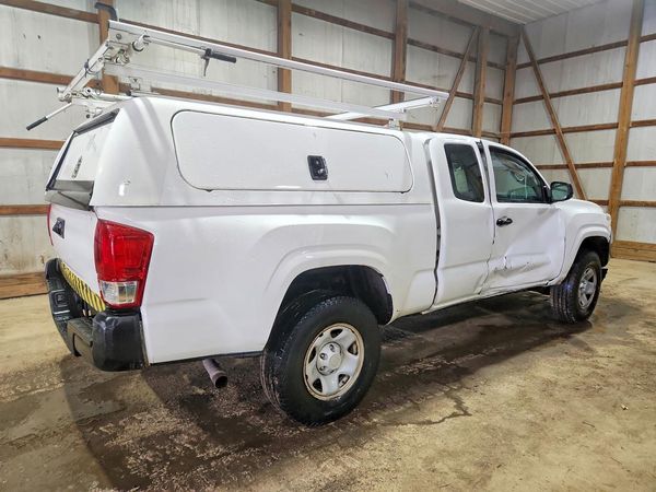 2017 TOYOTA TACOMA SR/SR5