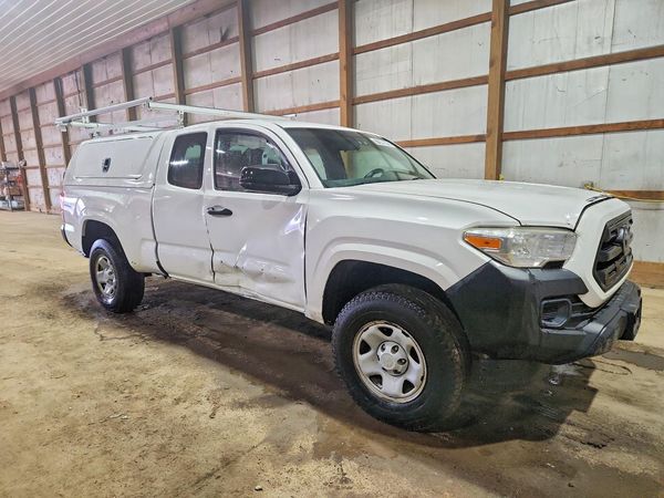 2017 TOYOTA TACOMA SR/SR5