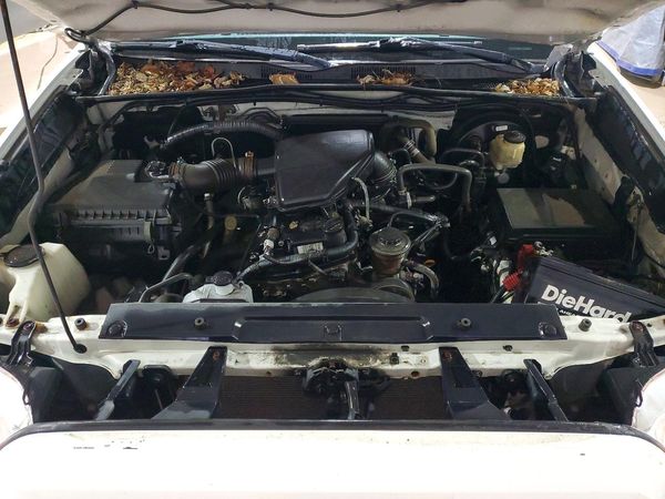 2017 TOYOTA TACOMA SR/SR5