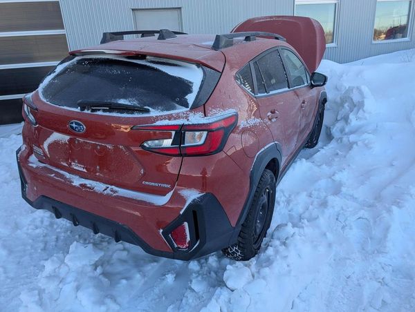2024 SUBARU CROSSTREK Premium