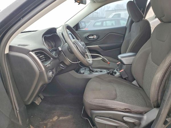 2019 JEEP CHEROKEE LATITUDE 4X4