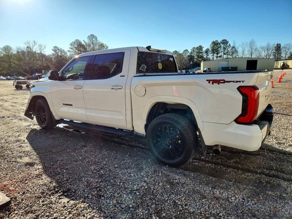 2022 TOYOTA TUNDRA SR5