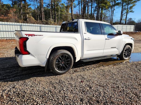 2022 TOYOTA TUNDRA SR5