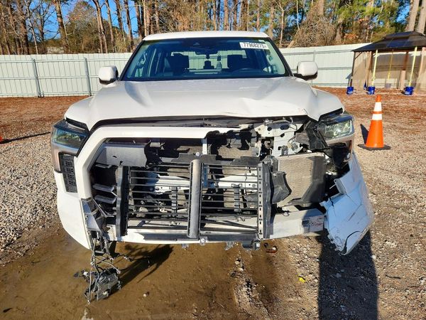 2022 TOYOTA TUNDRA SR5