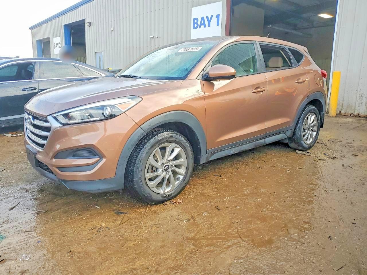 2017 HYUNDAI TUCSON SE (no options)