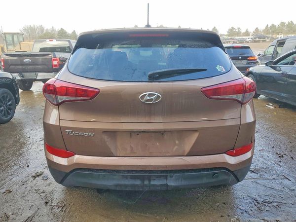 2017 HYUNDAI TUCSON SE (no options)