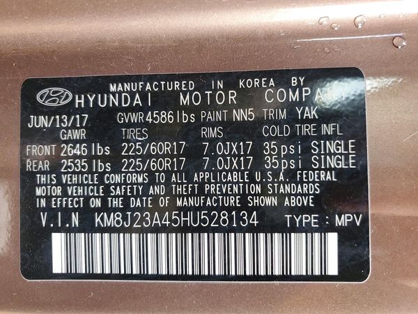2017 HYUNDAI TUCSON SE (no options)