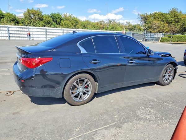 2015 INFINITI Q50