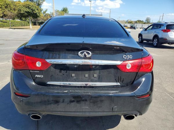 2015 INFINITI Q50