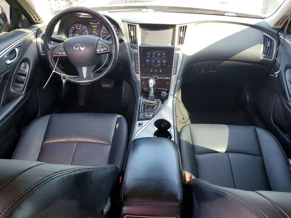2015 INFINITI Q50
