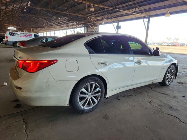 2017 INFINITI Q50