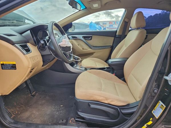 2013 HYUNDAI ELANTRA — DENT