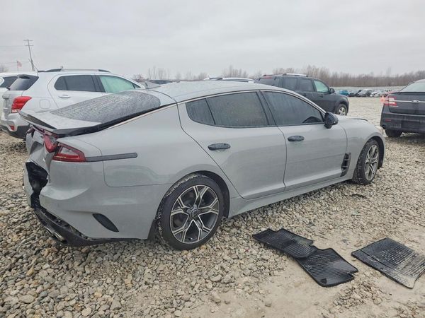 2021 KIA STINGER Base