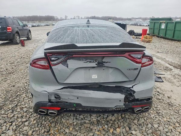 2021 KIA STINGER Base