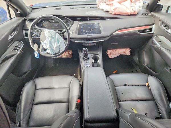 2023 CADILLAC XT4