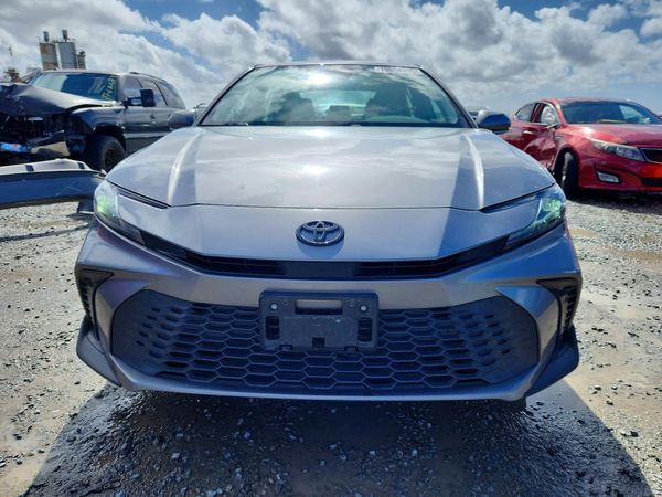 2025 TOYOTA CAMRY